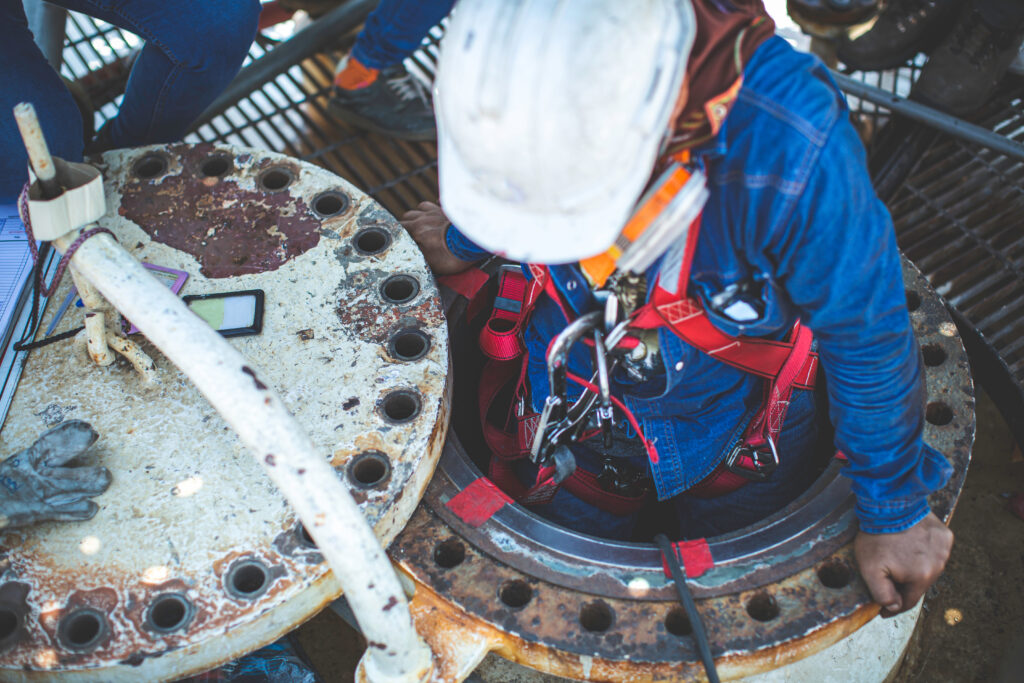 1 Day Confined Space Entry Procedures Covering Escape Breathing Apparatus